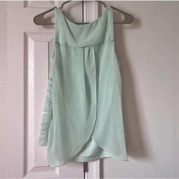 Green Sequin Sleeveless Blouse - Express - Sz Small - Picture 2 of 9